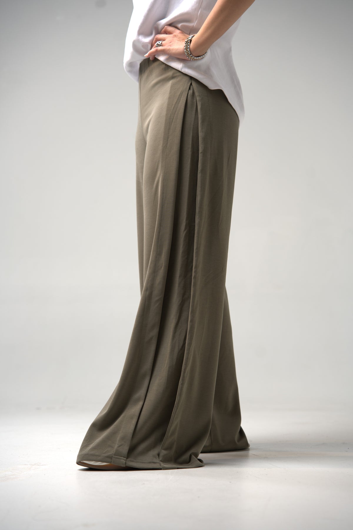 Side-Pleat Fluid Wide Pants