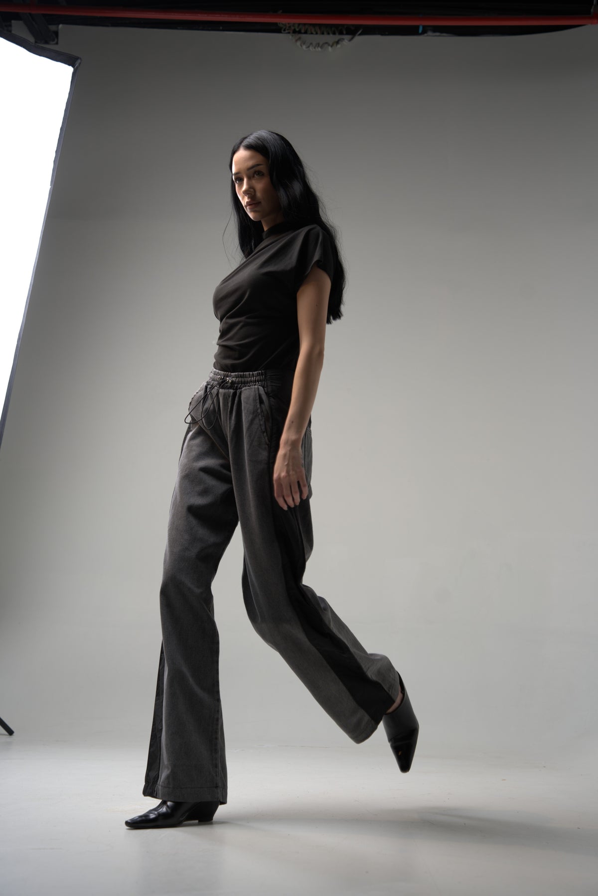 Shadow Side Wide-Leg Pants