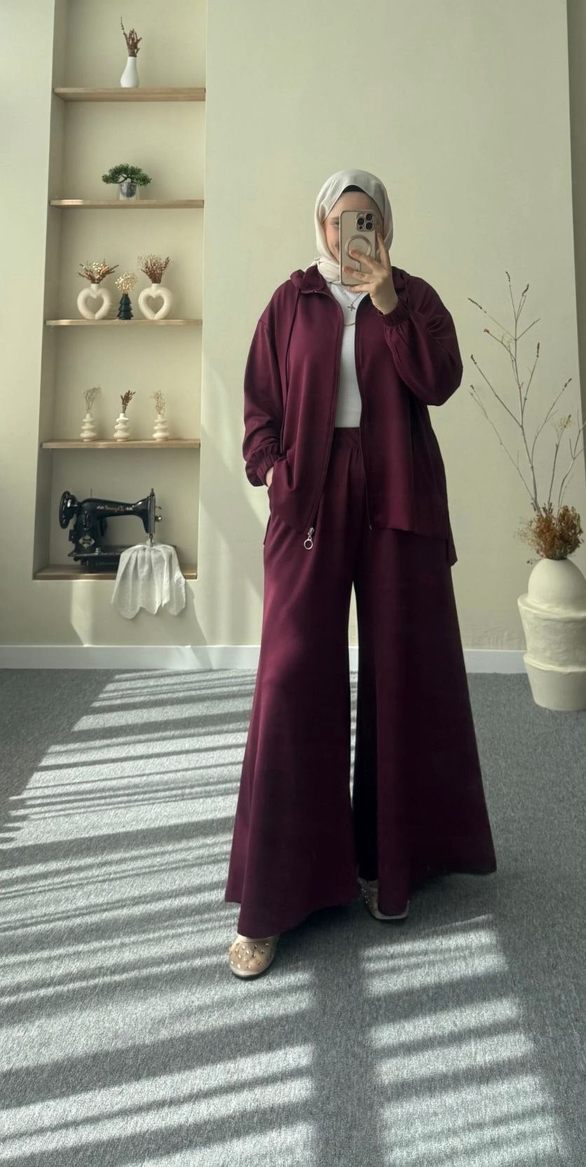 The Elara Flow Set - Burgundy full length mirror selfie