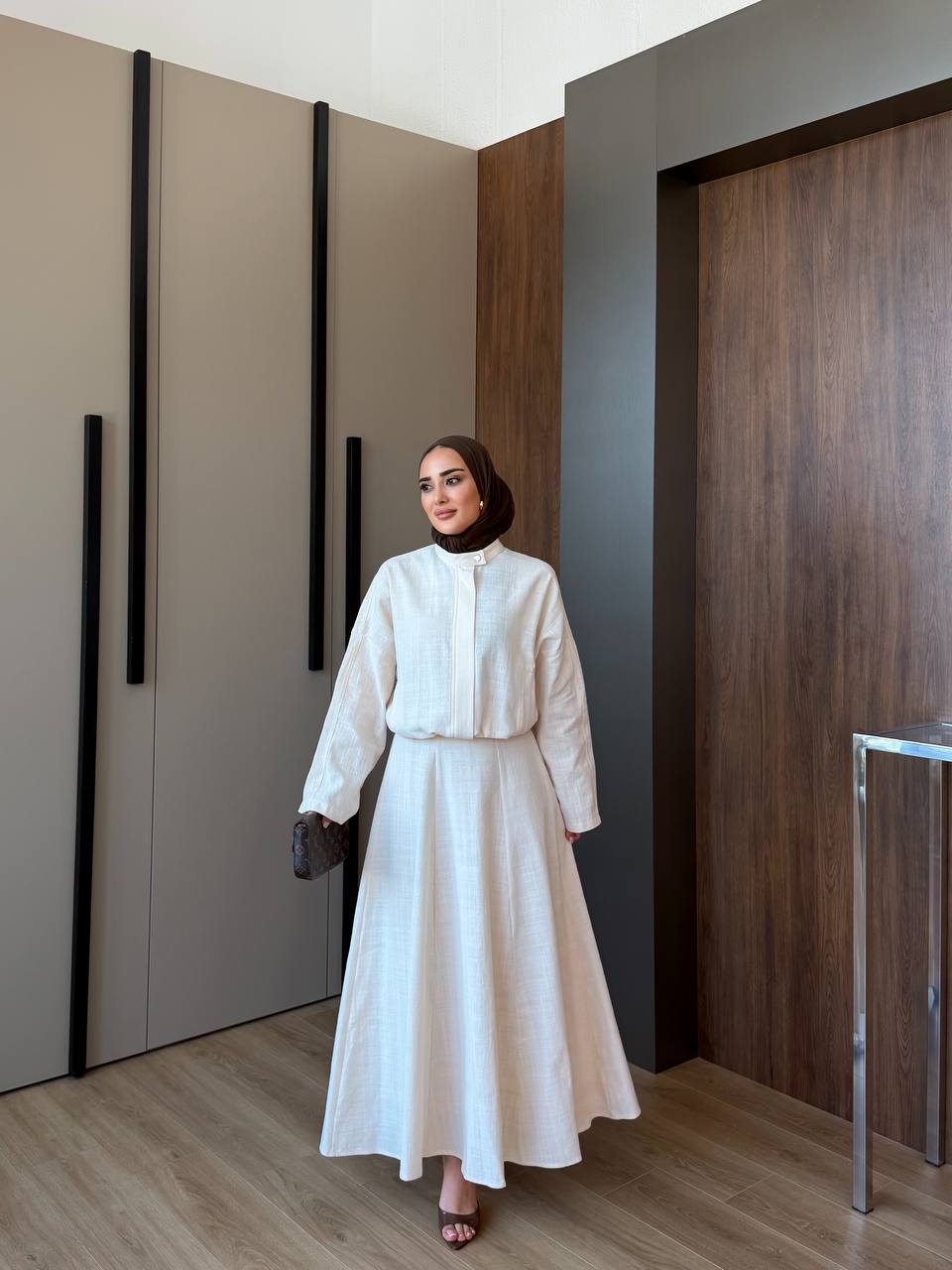 The Vienne Set - Off-white front relaxed pose