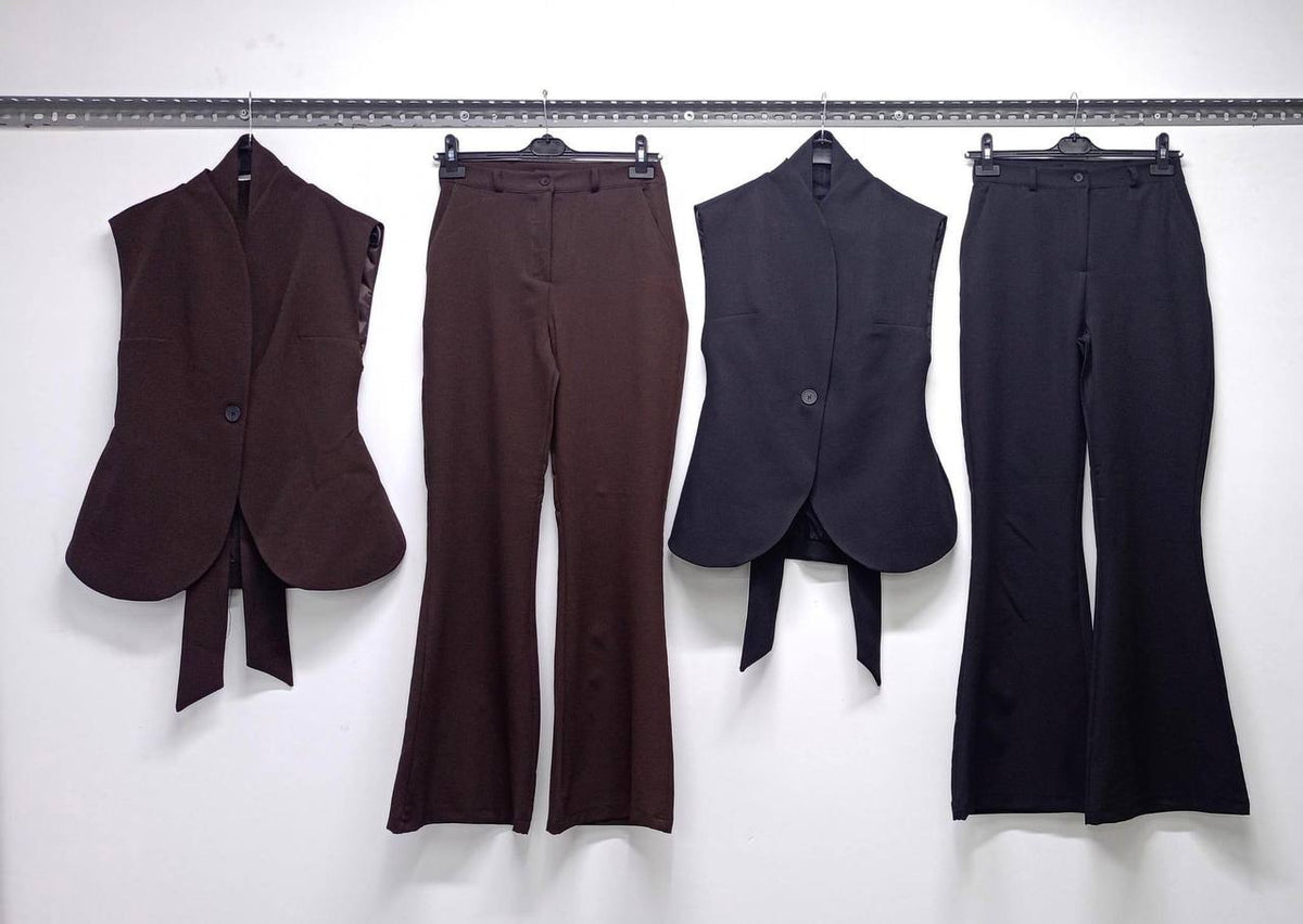 Verona Tailored Set - Dark chocolate and black both colours flat rack shot